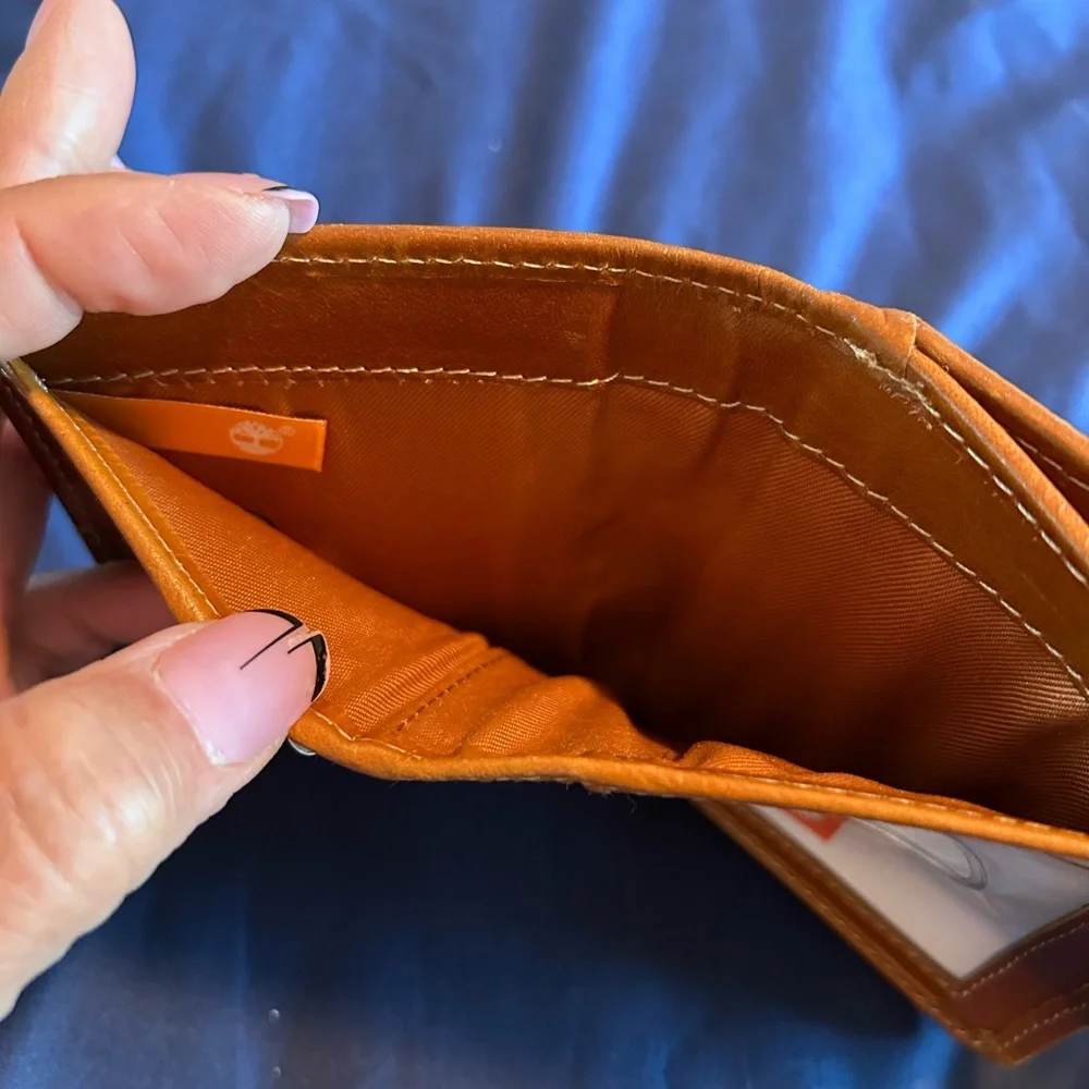 TIMBERLAND • Women’s Wallet • Small • Brown/Congac - Picture 5 of 9